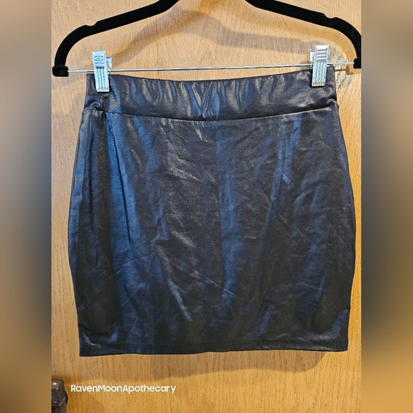 3/15$ Bundle Deal Black Mini Skirt medium - Picture 1 of 7